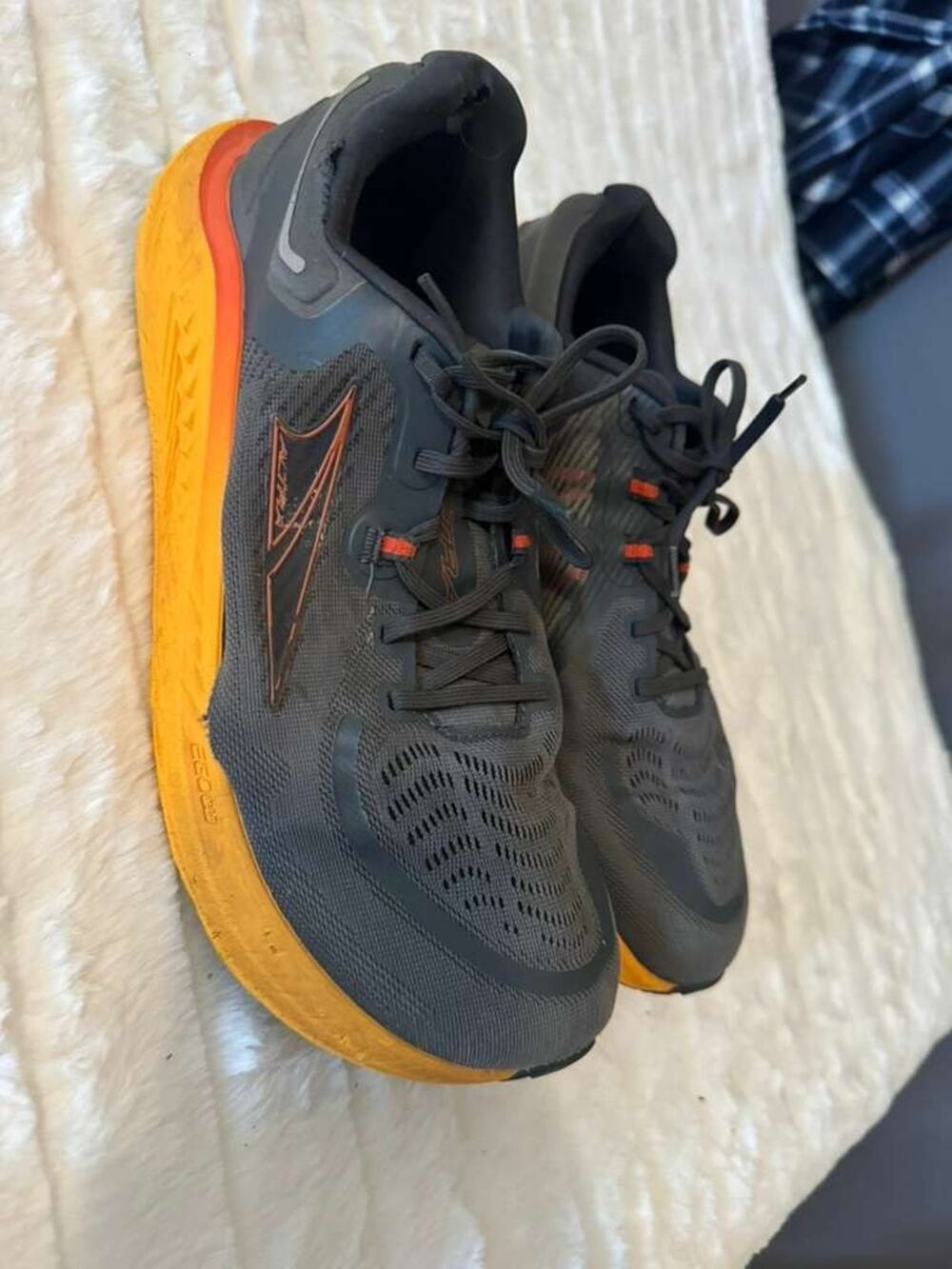 Altra Paradigm 7 Men's Running Shoes Gray Orange Size 11.5 Pre-Owned